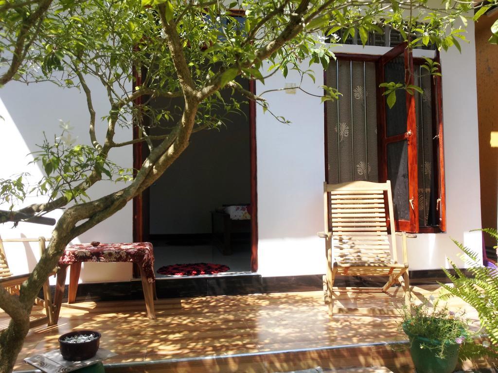 Green Garden Guest Mirissa Exterior photo